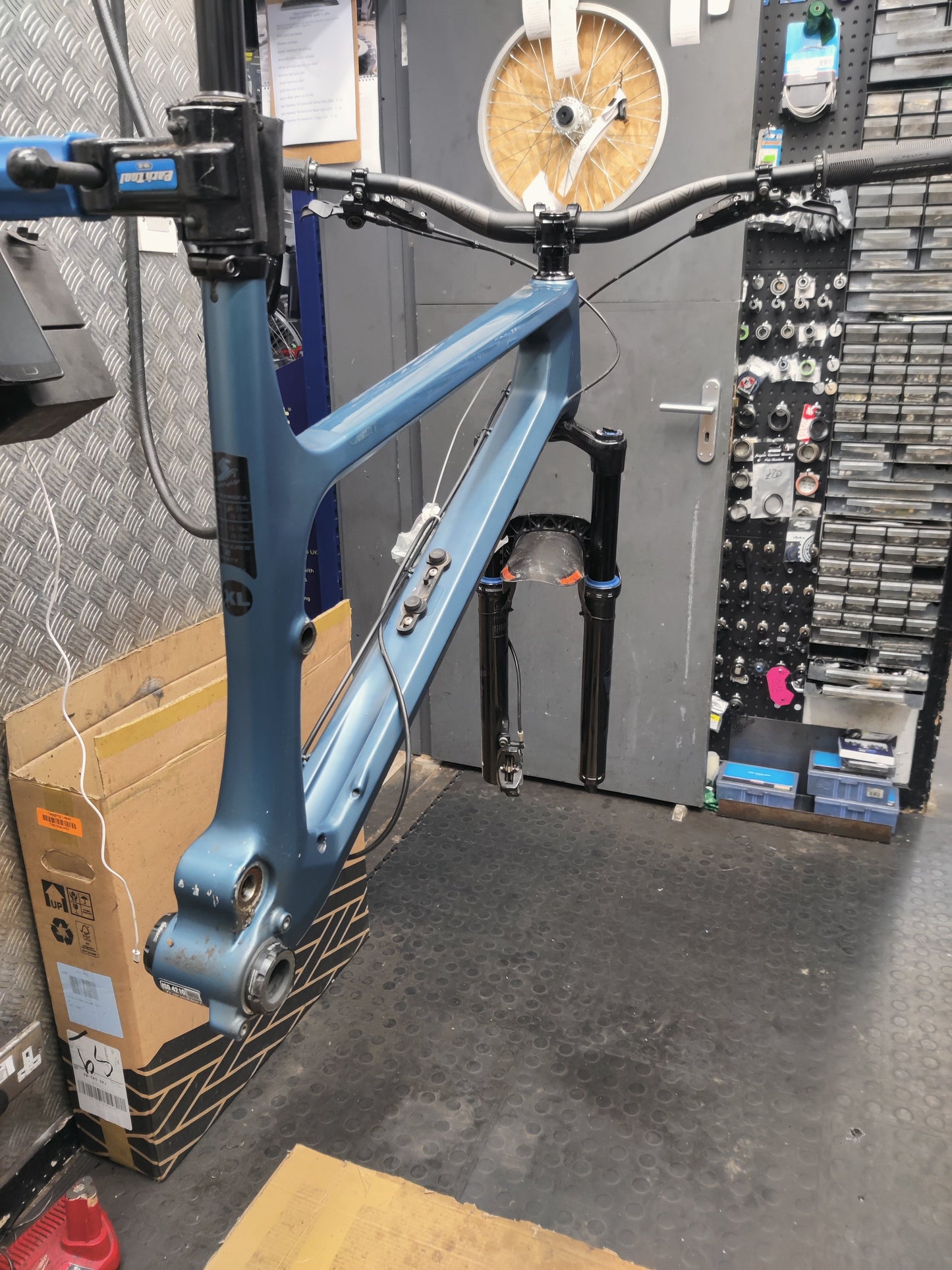 Suspension Pivot Service - Ross Cycles Caterham