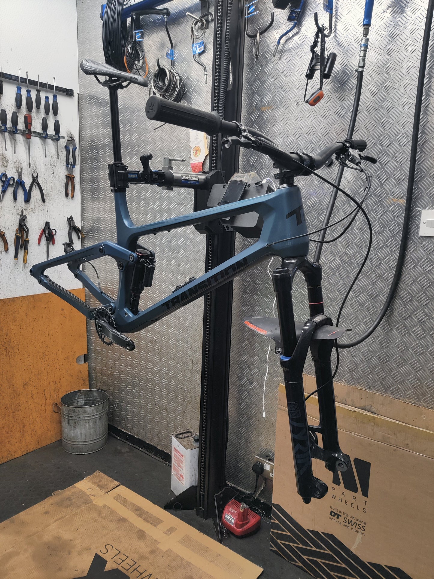 Suspension Pivot Service - Ross Cycles Caterham