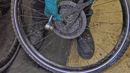 Fit or Remove a Cassette